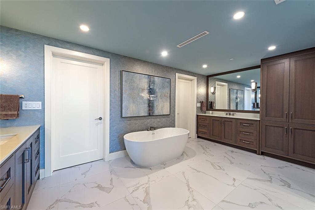 KALEA BAY TOWER 300 - Residential