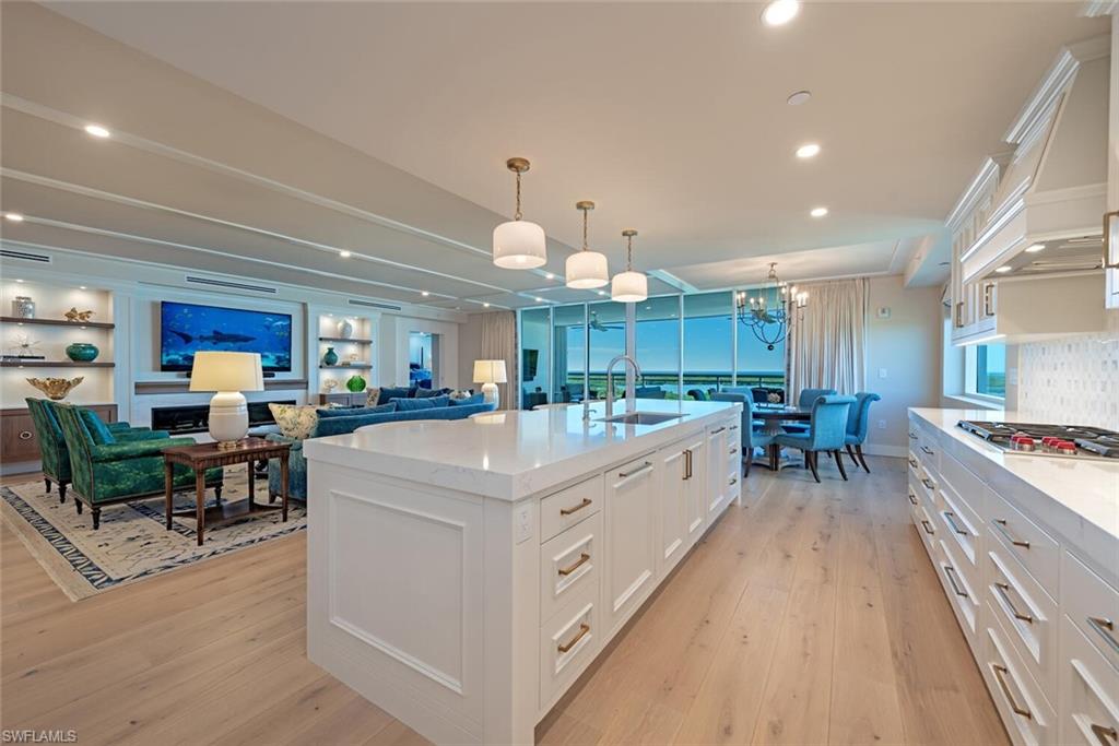 KALEA BAY TOWER 300 - Residential