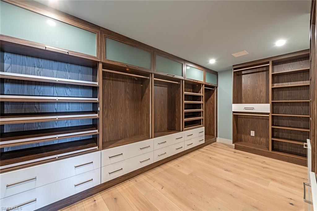 KALEA BAY TOWER 300 - Residential