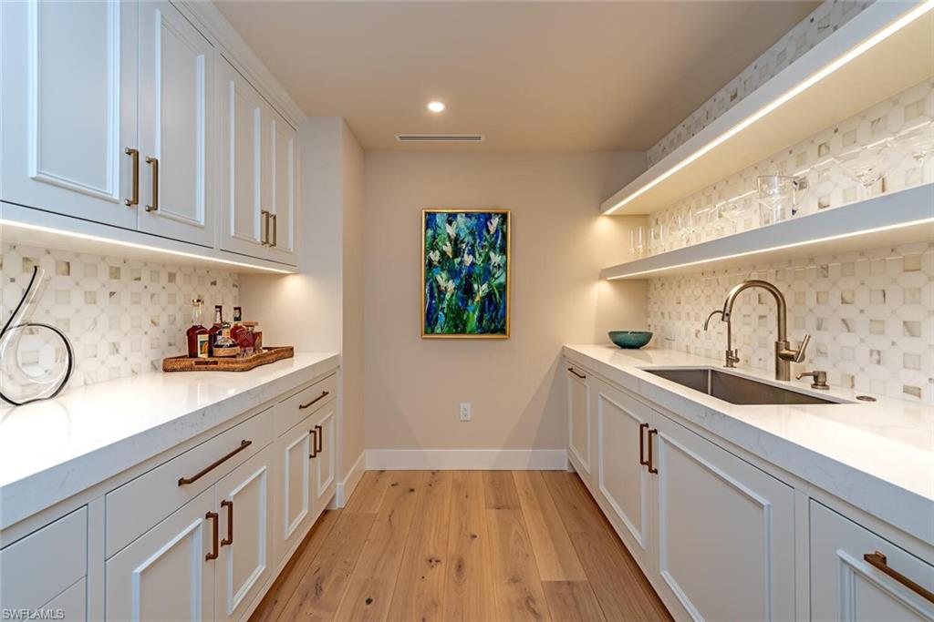 KALEA BAY TOWER 300 - Residential