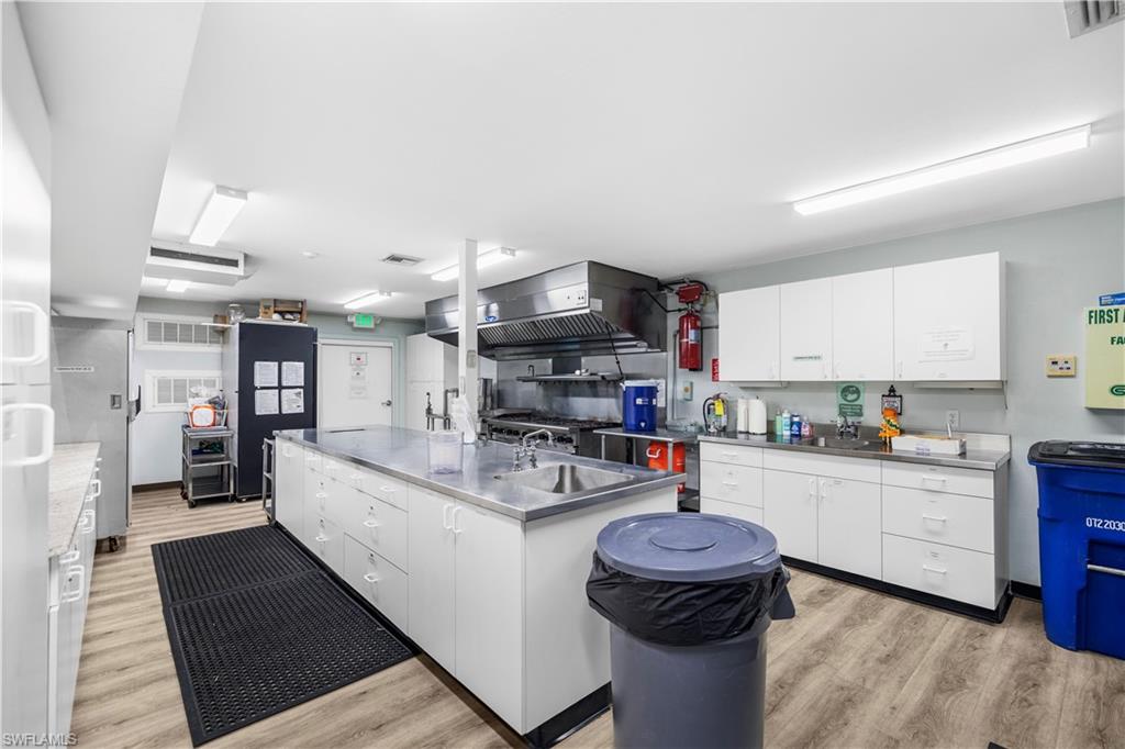 FOREST PARK MOBILE HOME - Residential