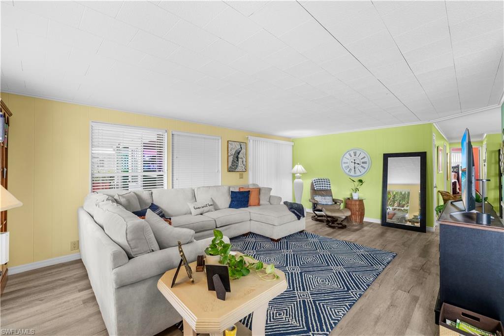 FOREST PARK MOBILE HOME - Residential