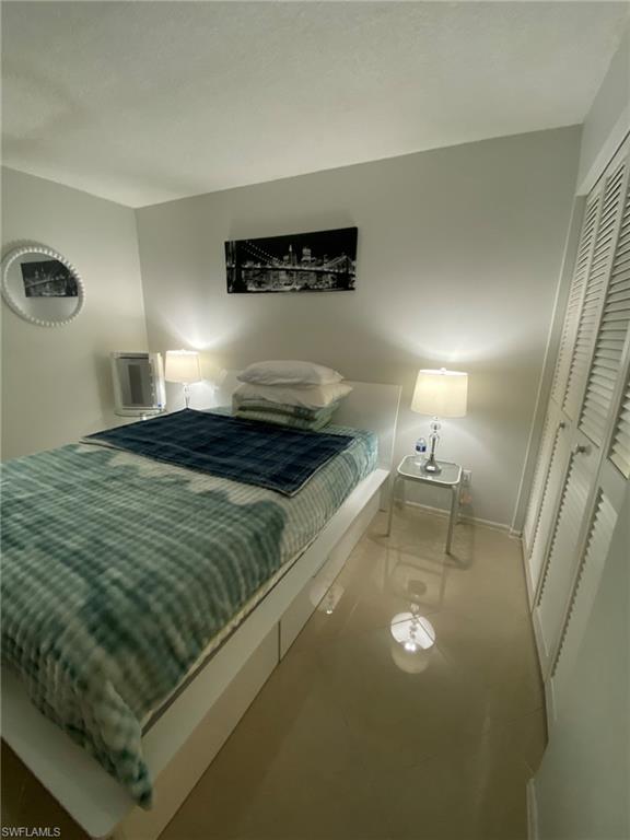 TOWERS CONDO - Residential