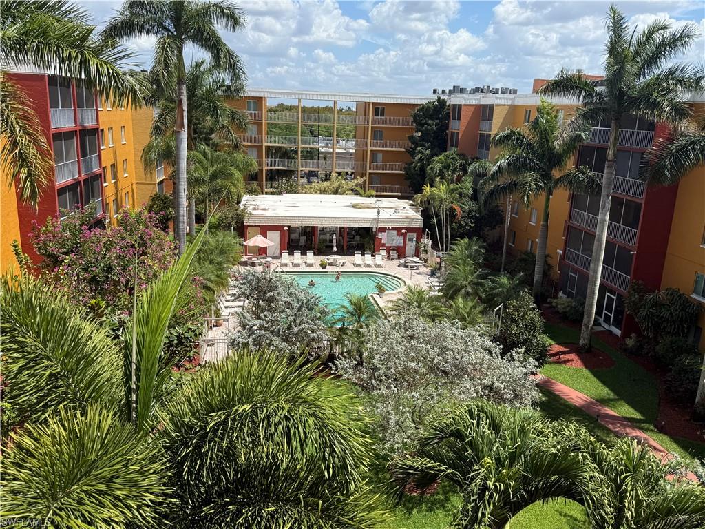 TOWERS CONDO - Residential