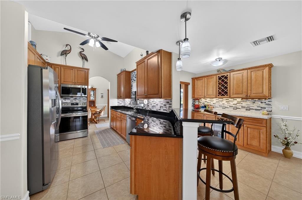 CAPE CORAL - Residential