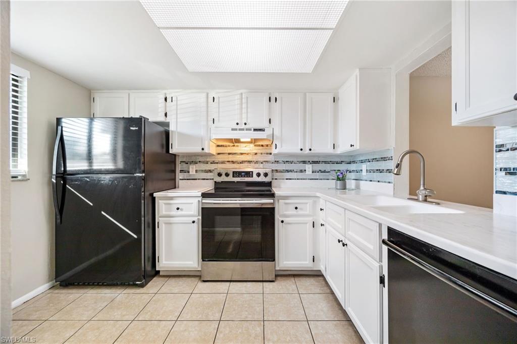 CAVENDISH SQUARE CONDO - Residential