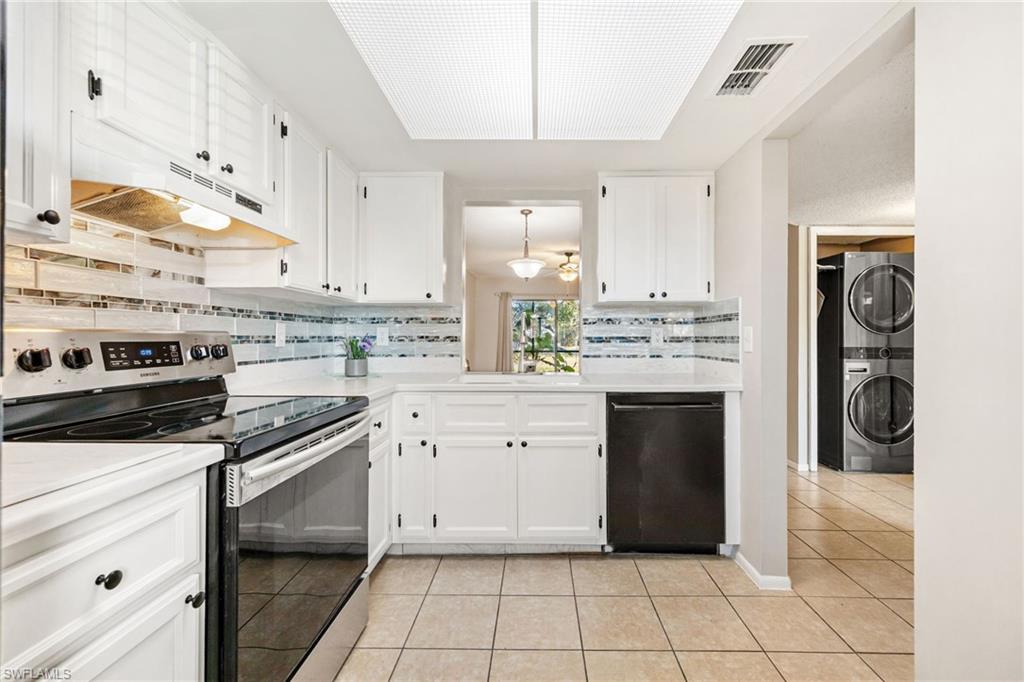 CAVENDISH SQUARE CONDO - Residential