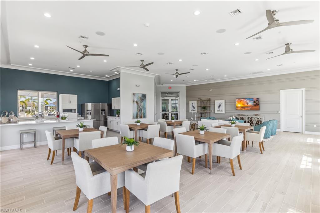 CORAL BAY - Residential