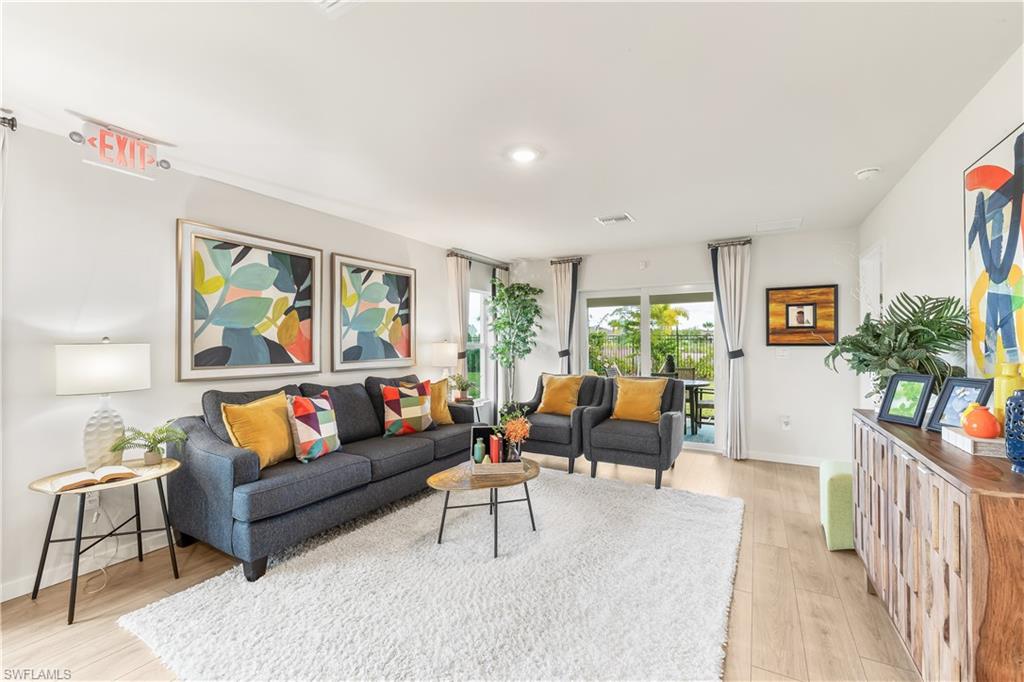 CORAL BAY - Residential