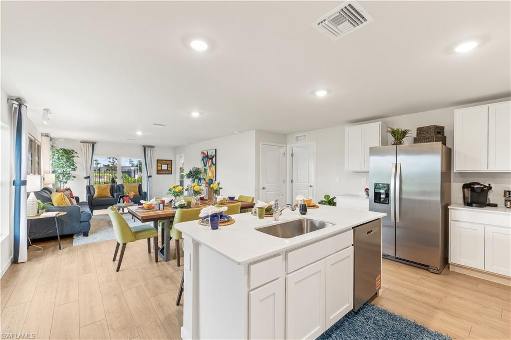 CORAL BAY - Residential