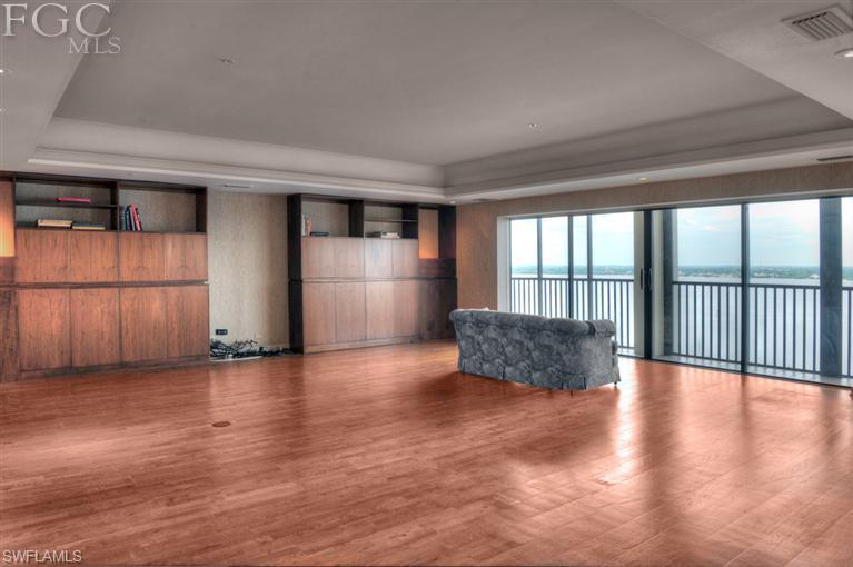 Pointe Royale - Residential