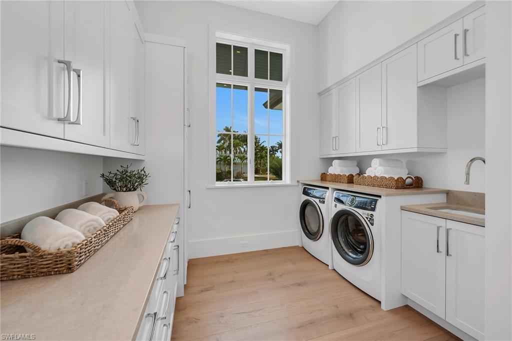 PARK SHORE - Residential