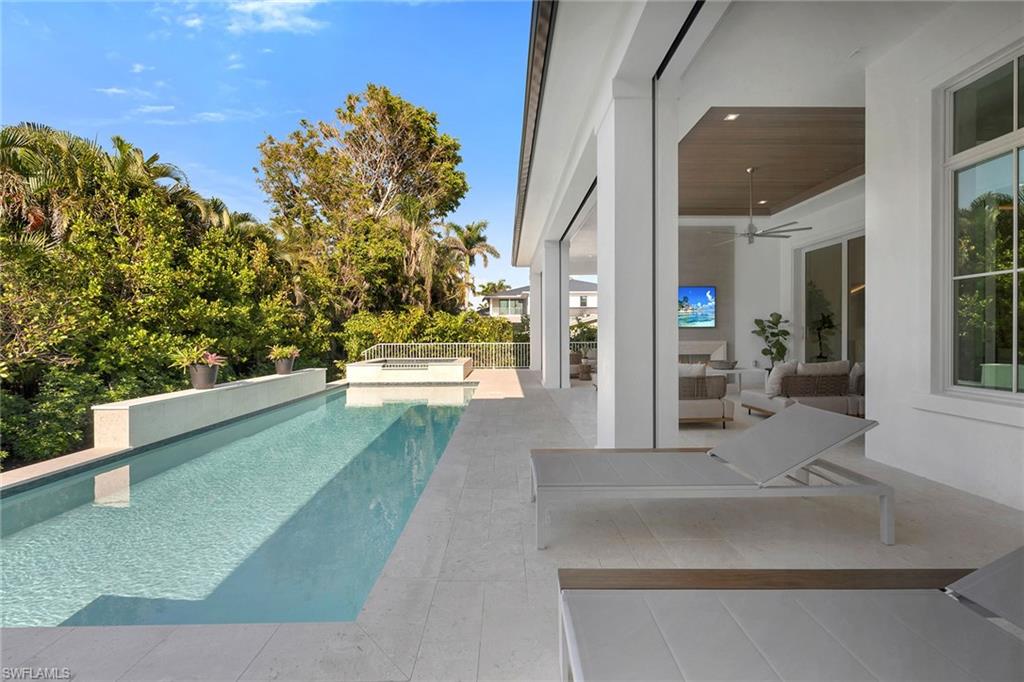 PARK SHORE - Residential