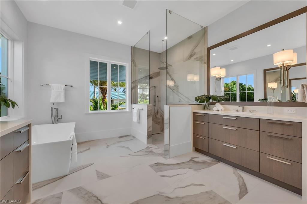 PARK SHORE - Residential