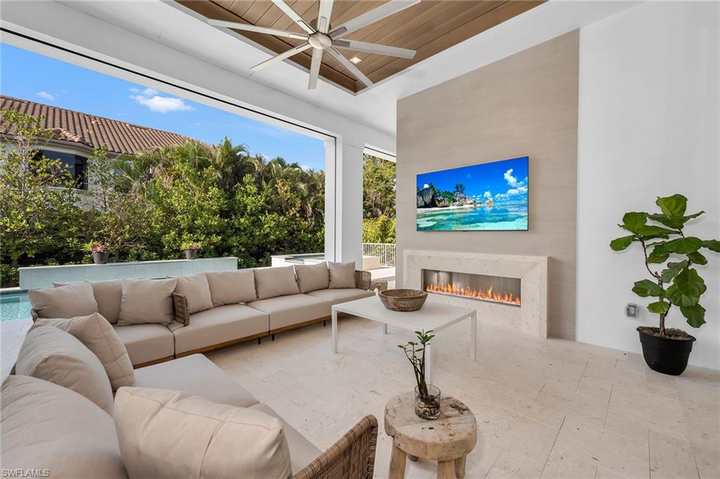 PARK SHORE - Residential