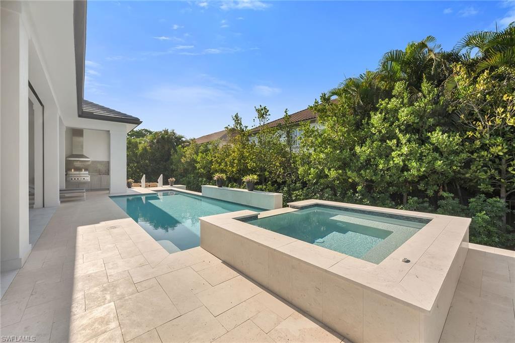 PARK SHORE - Residential