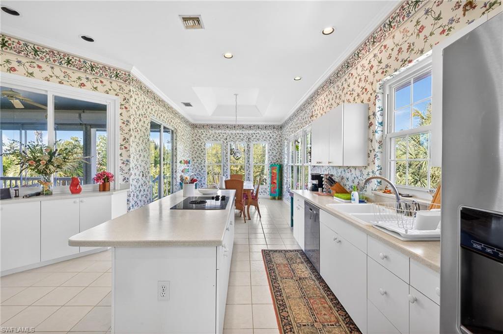 CALOOSA SHORES - Residential