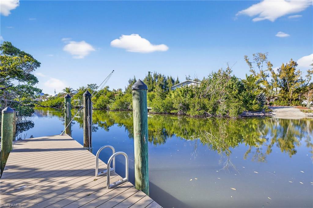 CALOOSA SHORES - Residential