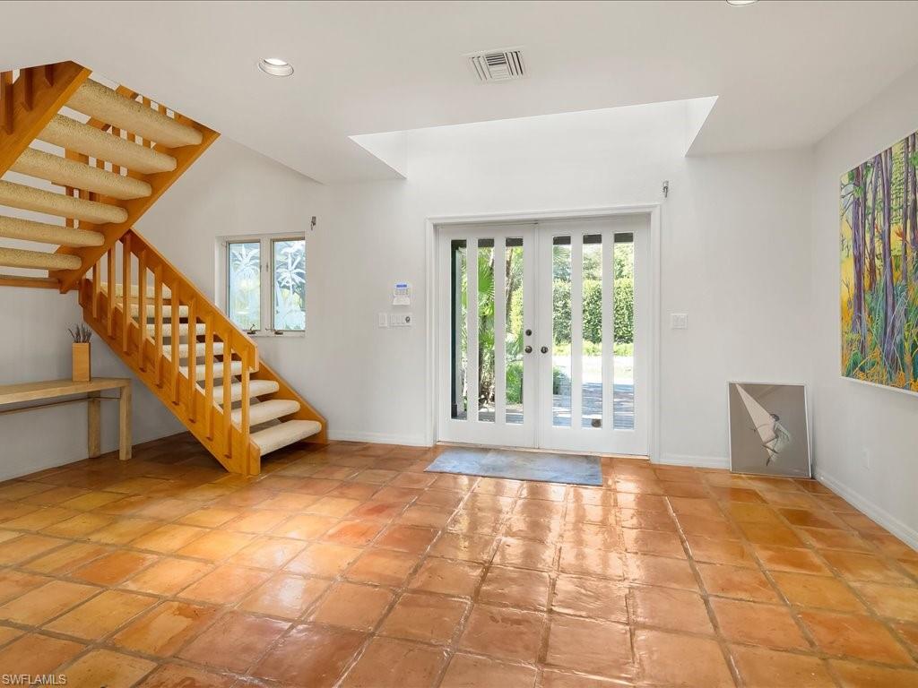 PINE RIDGE - Residential