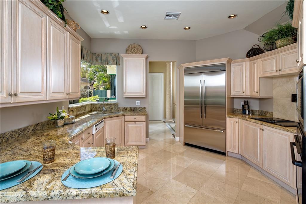 VIZCAYA AT BAY COLONY - Residential