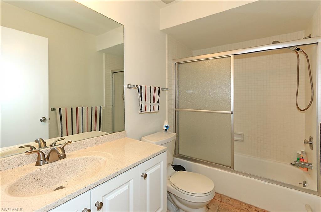 LAKEWOOD VILLAS - Residential