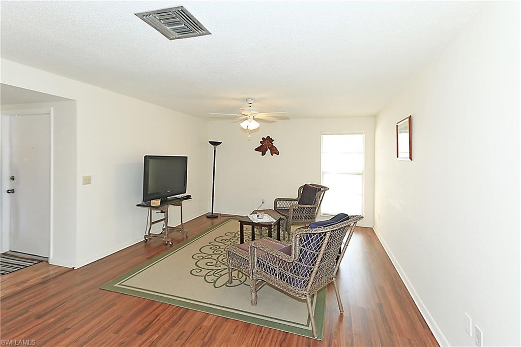 LAKEWOOD VILLAS - Residential