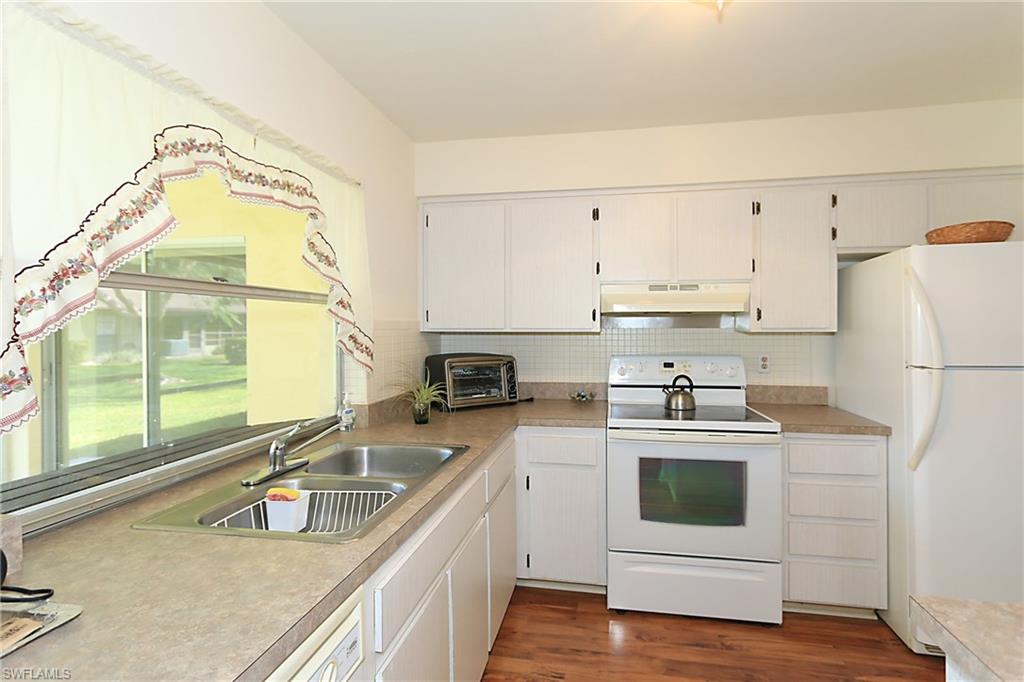 LAKEWOOD VILLAS - Residential