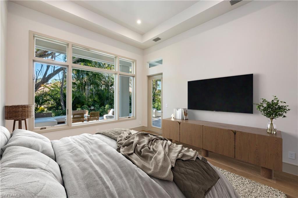 PARK SHORE - Residential