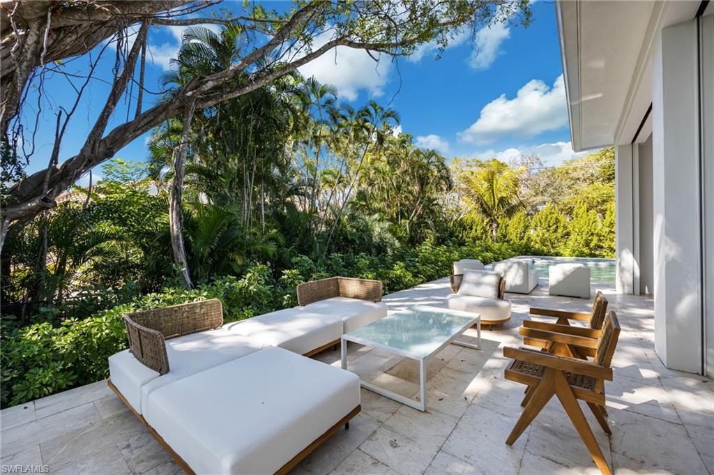 PARK SHORE - Residential