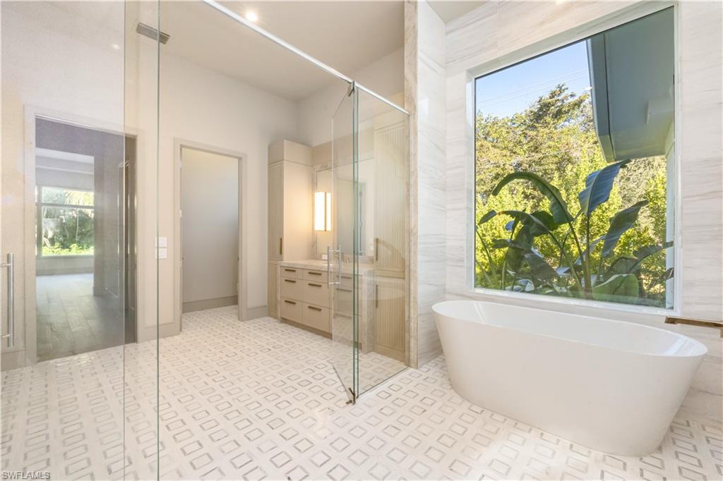 PARK SHORE - Residential