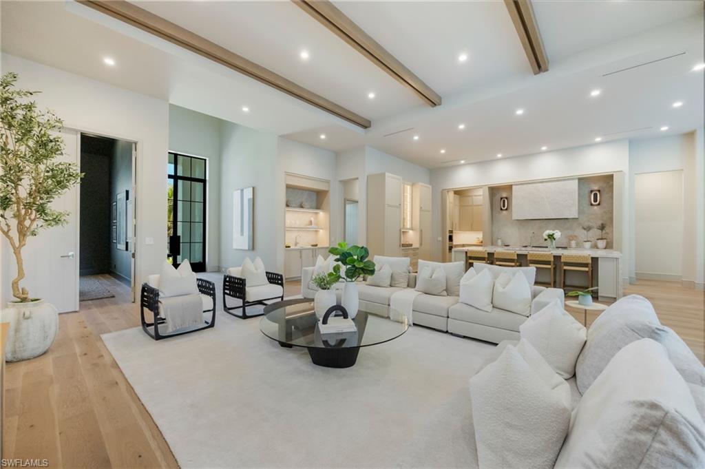 PARK SHORE - Residential