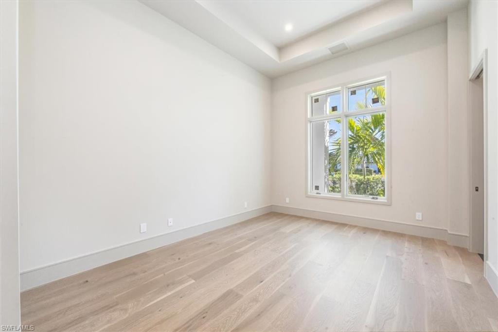 PARK SHORE - Residential