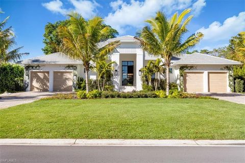 4851 Crayton RD NAPLES FL 34103