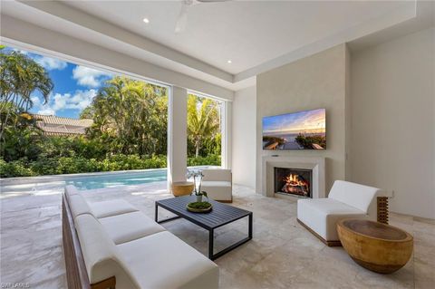 4851 Crayton RD NAPLES FL 34103