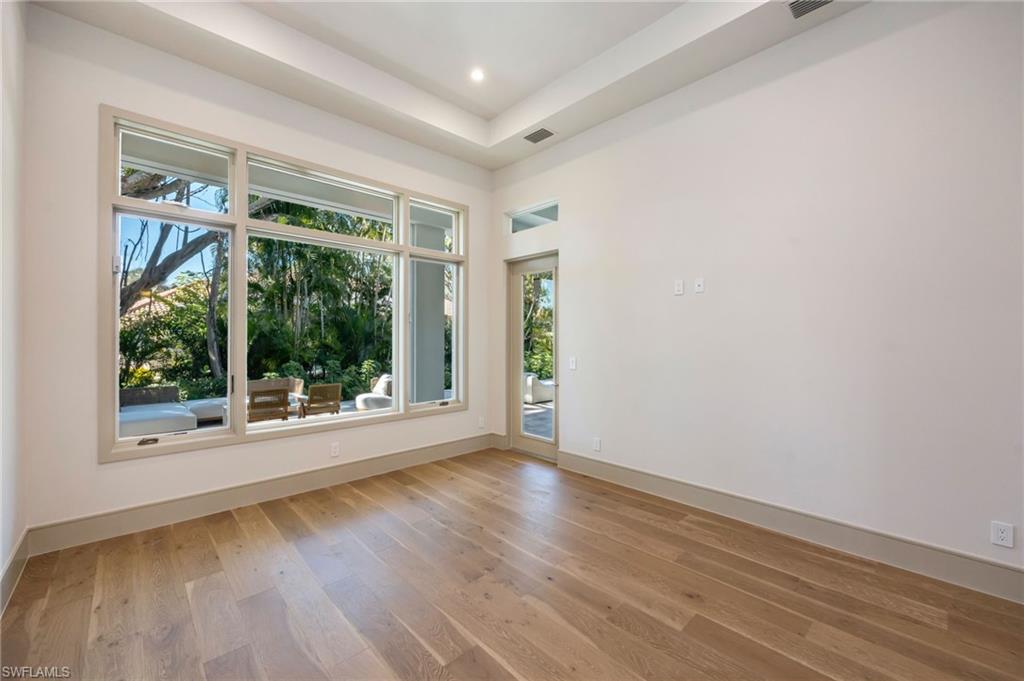 PARK SHORE - Residential