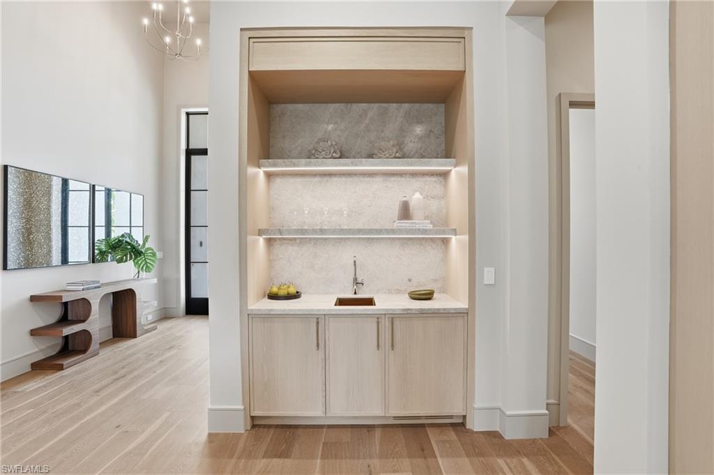 PARK SHORE - Residential