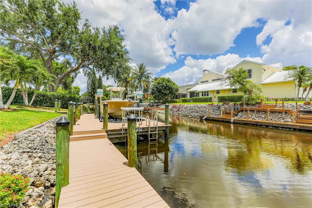 QUARTERDECK COVE - Residential