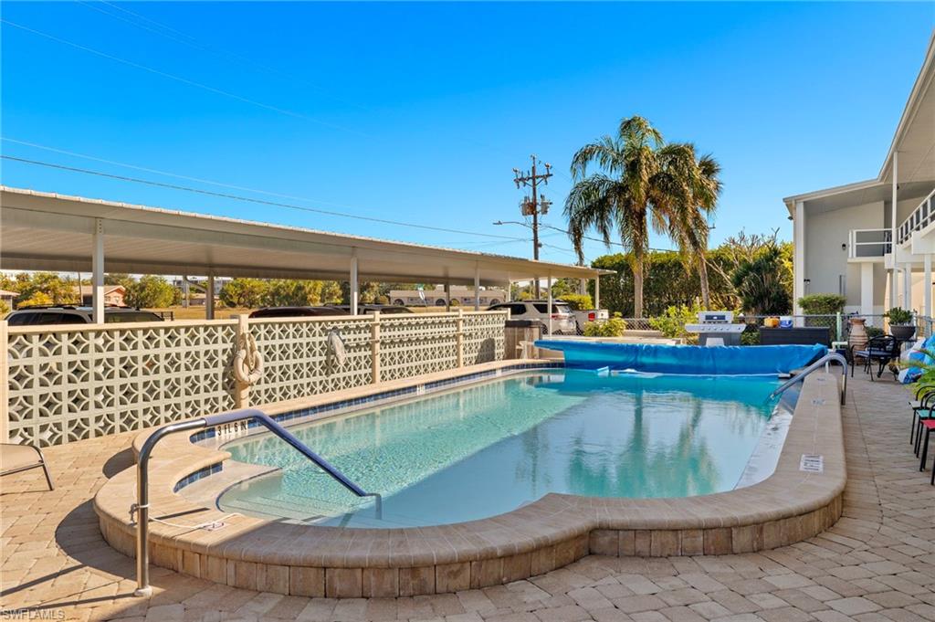 VICTORIA MANOR CONDO - Residential