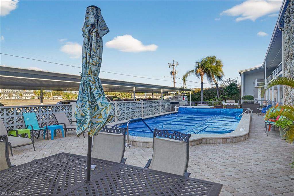 VICTORIA MANOR CONDO - Residential