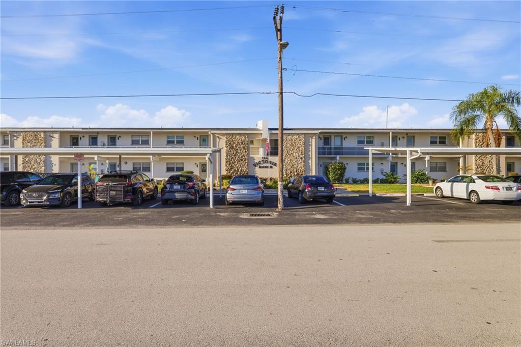 VICTORIA MANOR CONDO - Residential