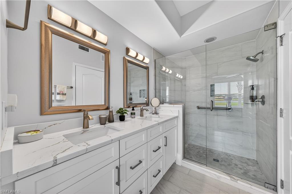 SUNSET STREAM - Residential