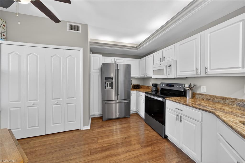 SUNSET STREAM - Residential