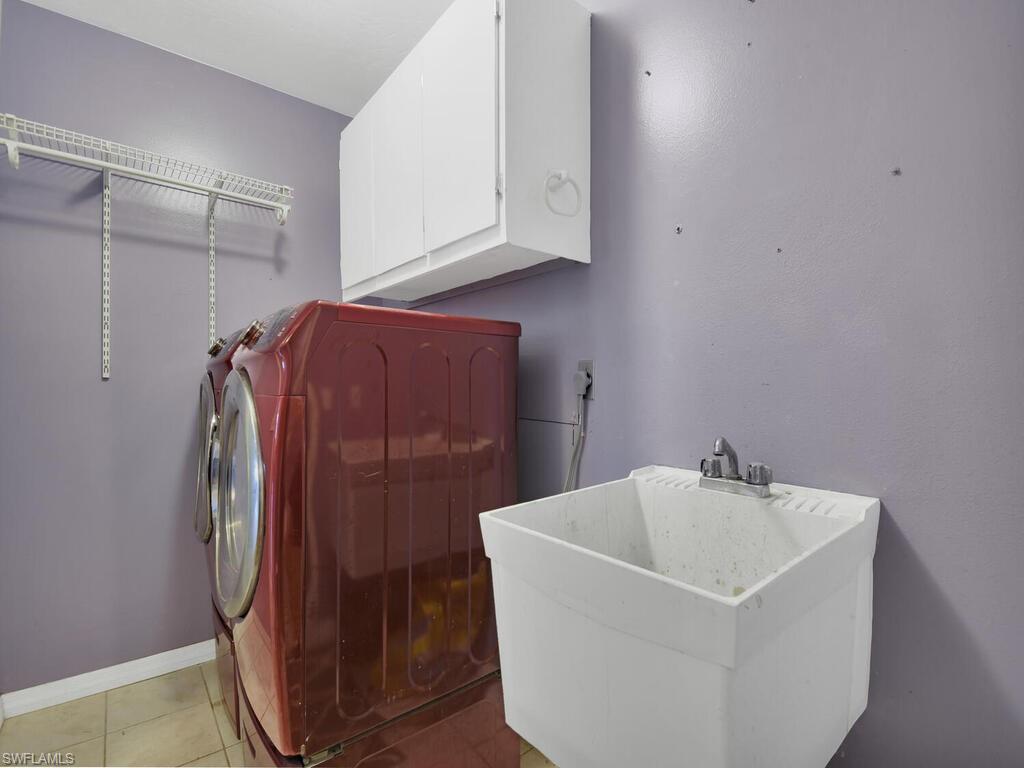 SAN CARLOS PARK - Residential