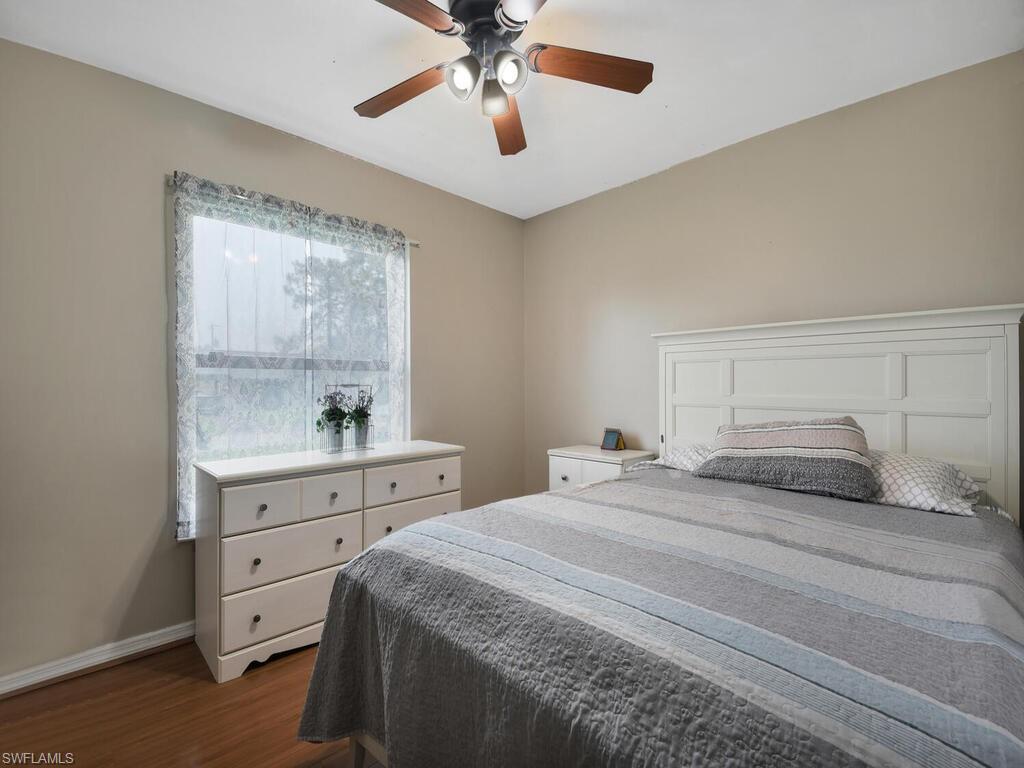 SAN CARLOS PARK - Residential