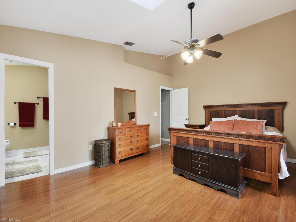 SAN CARLOS PARK - Residential