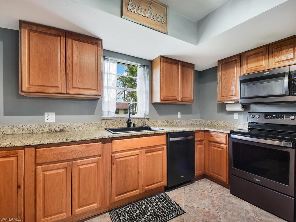 SAN CARLOS PARK - Residential