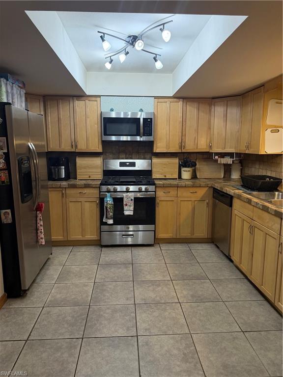 CLEWISTON - Residential