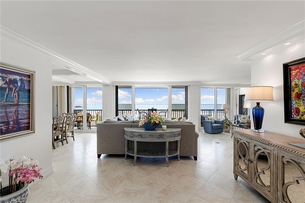 2398 Gulf Shore BLVD N 101