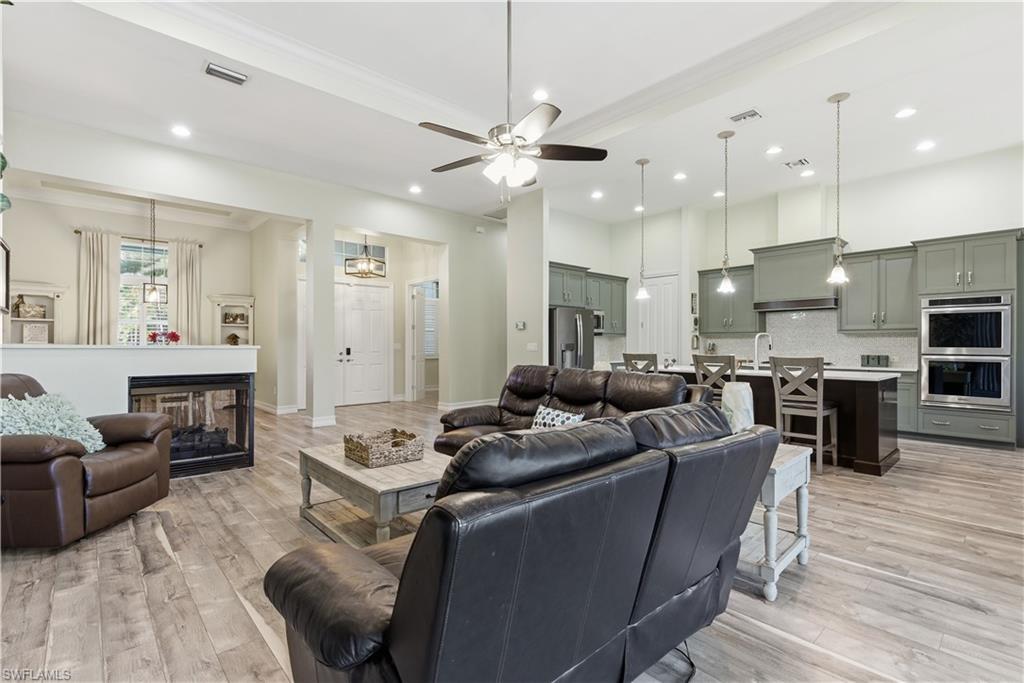 GOLDEN GATE ESTATES - Residential