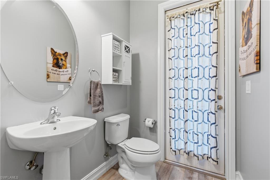 GOLDEN GATE ESTATES - Residential